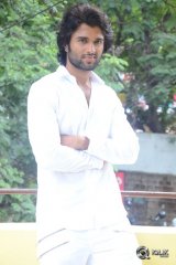 Vijay Deverakonda Interview About Pelli Choopulu Movie